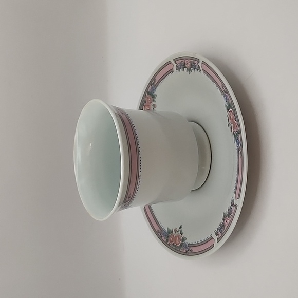 Vintage China Tea Cup and Saucer Made in China - Picture 4 of 12
